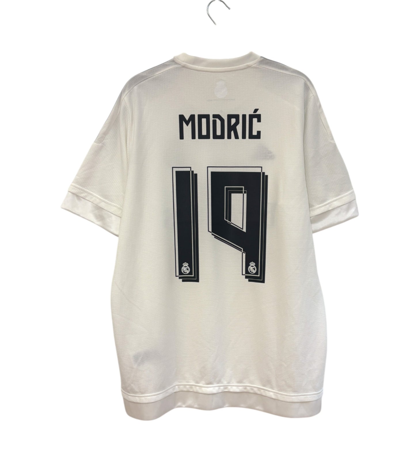 2015 2016 Real Madrid Adidas Home Football Shirt MODRIC 19 Men's Large