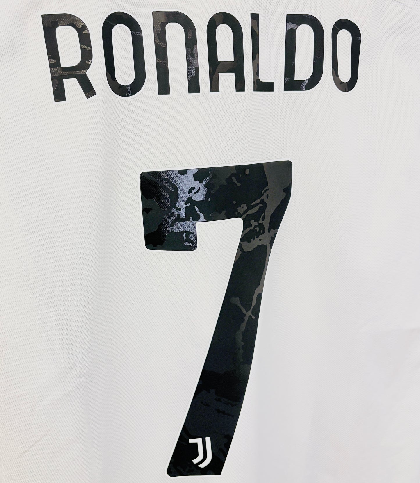2020 2021 Juventus Adidas Home Football Shirt RONALDO 7 Men's Medium