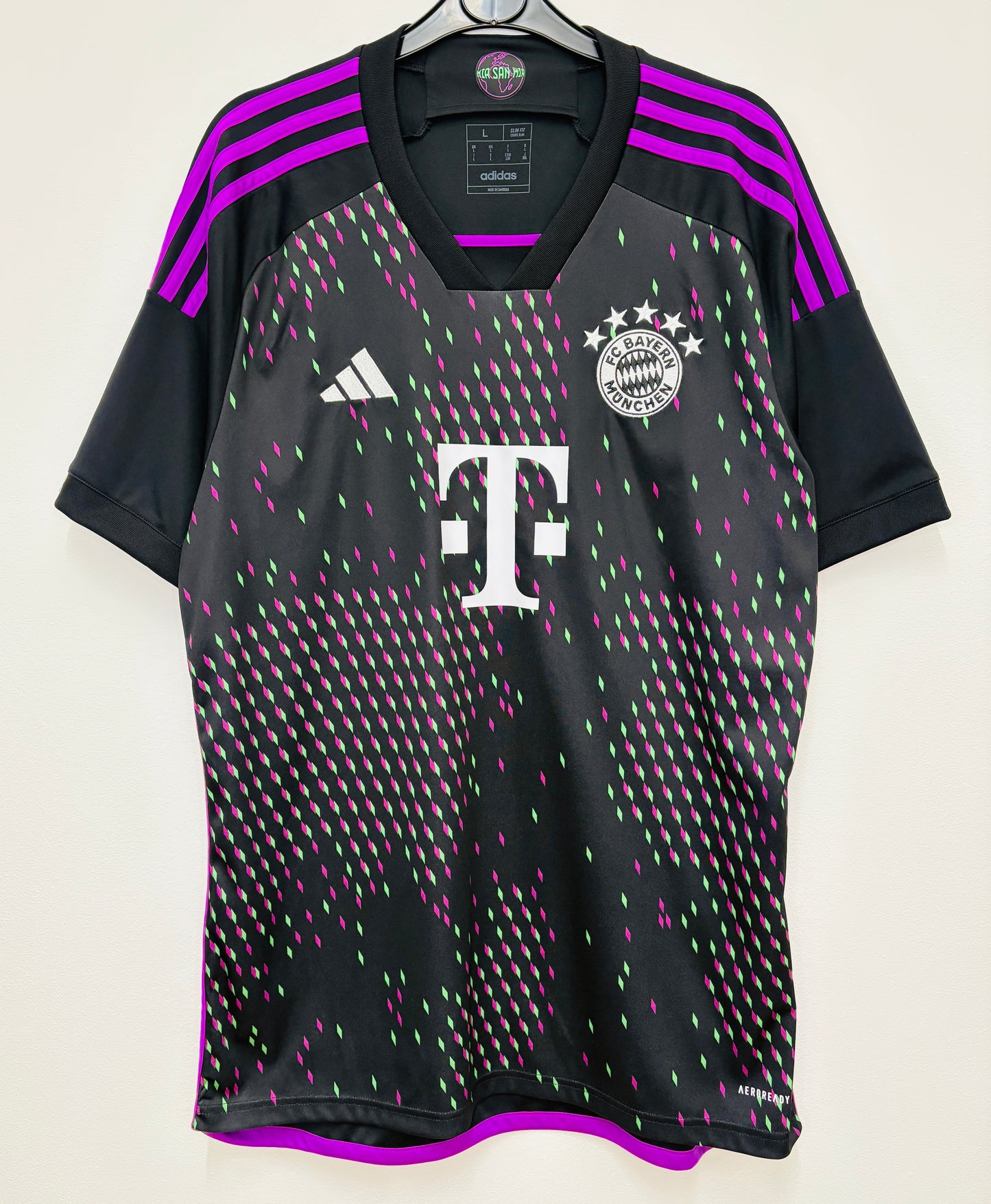 2023 2024 Bayern Munich Adidas Away Football Shirt MULLER 25 Men's Large