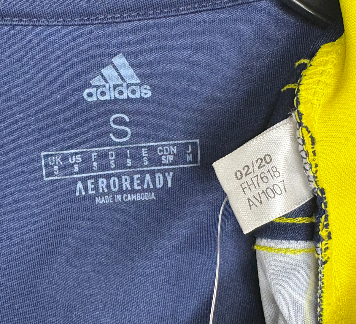 BNWT 2020 2021 Sweden Adidas Away Football Shirt ISAK 11 Men's Small