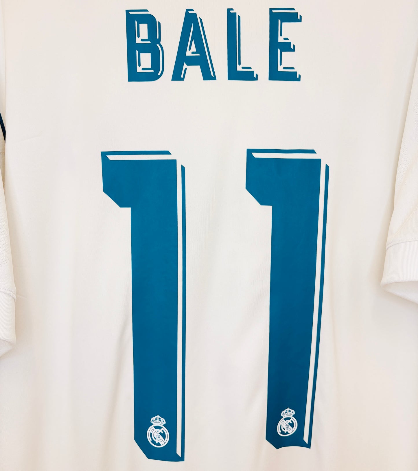 2017 2018 Real Madrid Adidas Home BALE 11 Final Football Shirt Men's Large