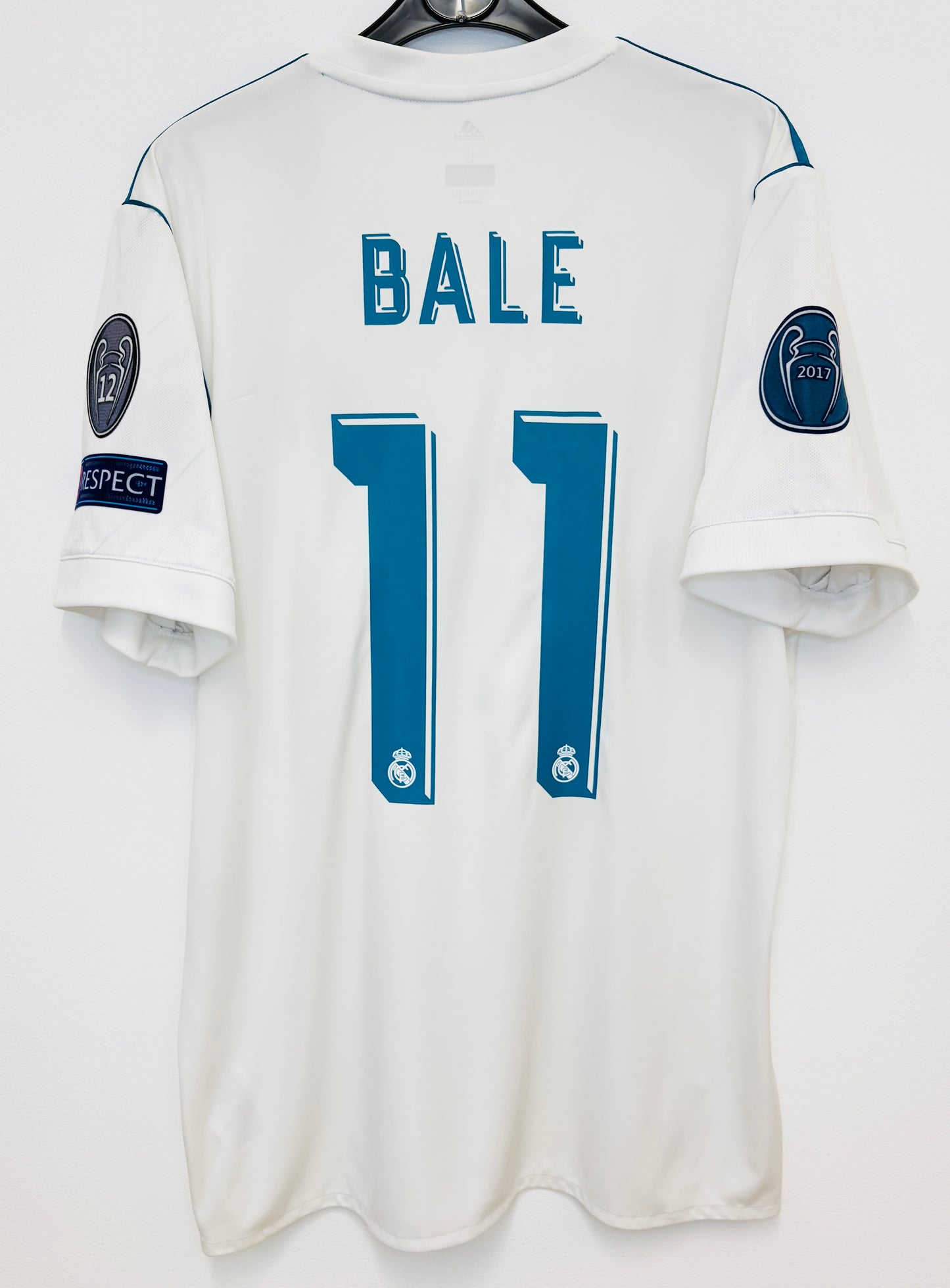 2017 2018 Real Madrid Adidas Home BALE 11 Final Football Shirt Men's Large