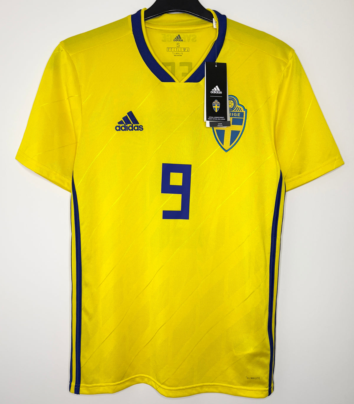 BNWT 2018 2019 Sweden Adidas Home Football Shirt BERG 9 Men's Small
