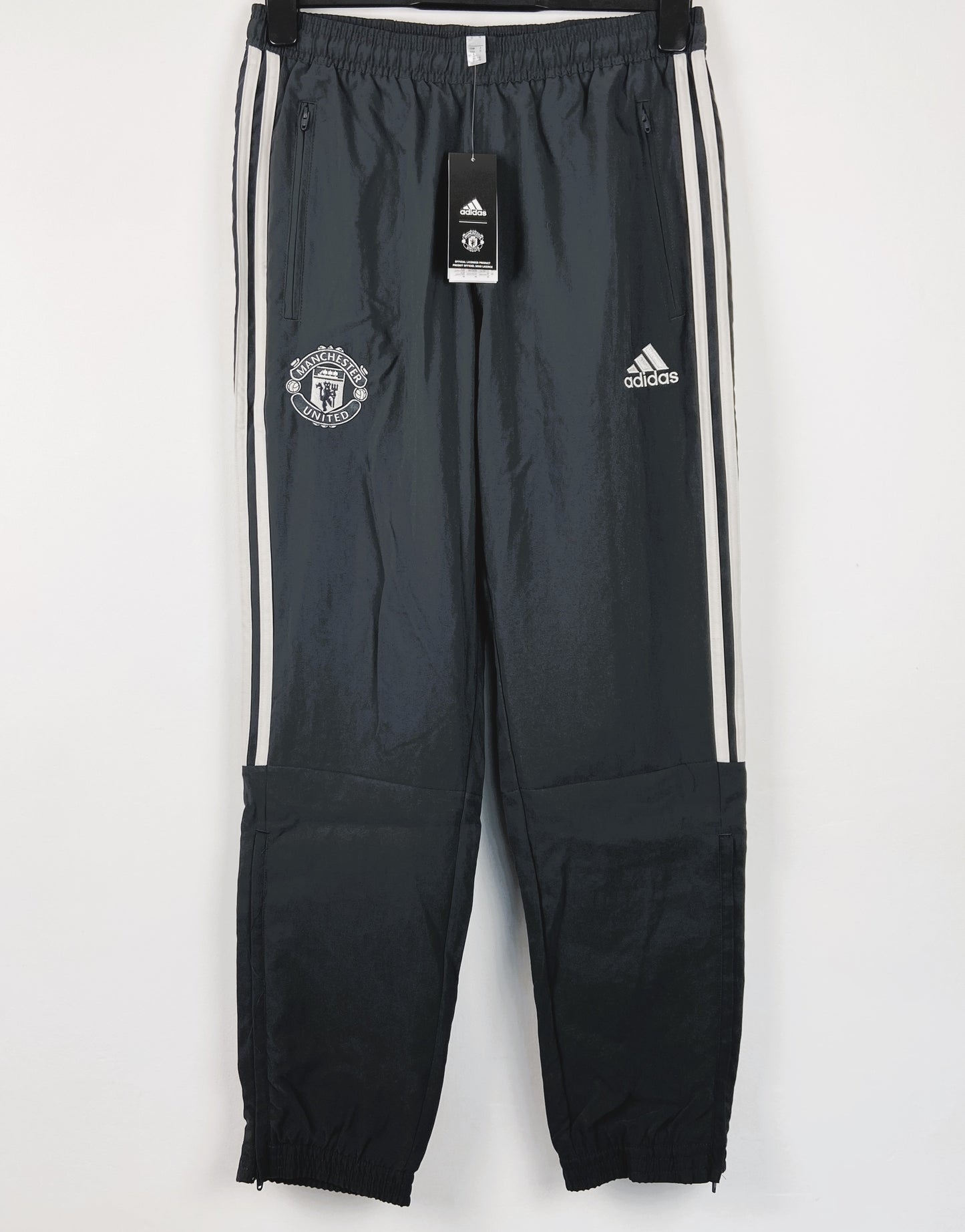 BNWT 2020 2021 Manchester United Adidas SSP Football Pants Men's Medium