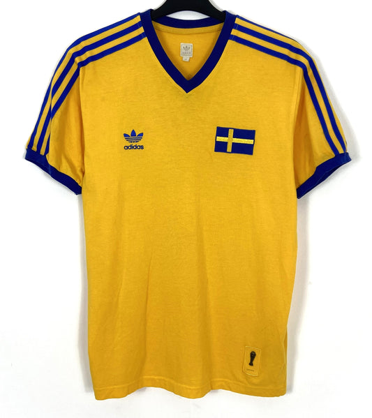 1980's Sweden Adidas Replica Football Shirt Men's Medium